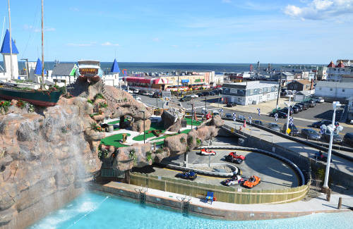 casino-pier-breakwater-beach-bwb-attractions-mini-golf-smugglers-quay-06-500x325
