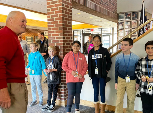 Toms River Students Decorate Townhall Christmas Tree