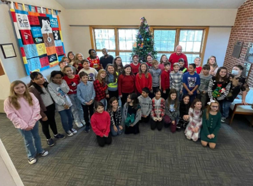 Toms River Students Decorate Townhall Christmas Tree