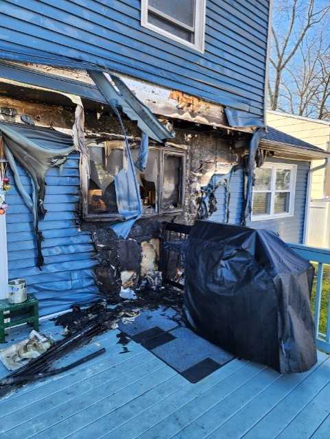 Two People Escape House Fire In Manchester