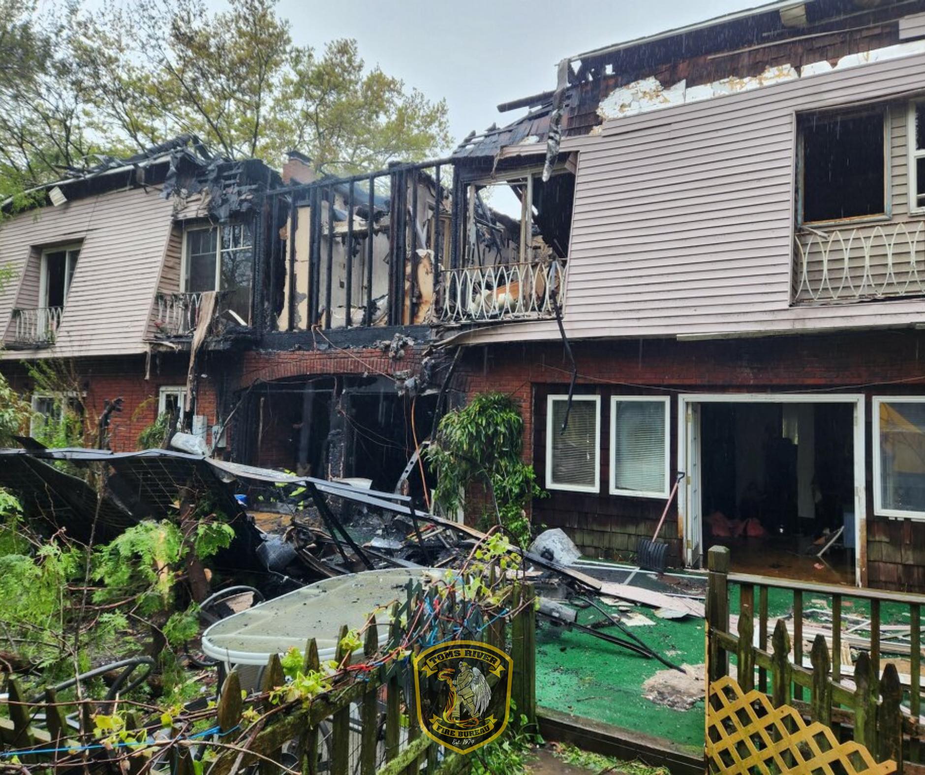 Two Firefighters Injured in Toms River House Fire - TomsRiver.org