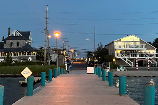 5th Avenue Pier